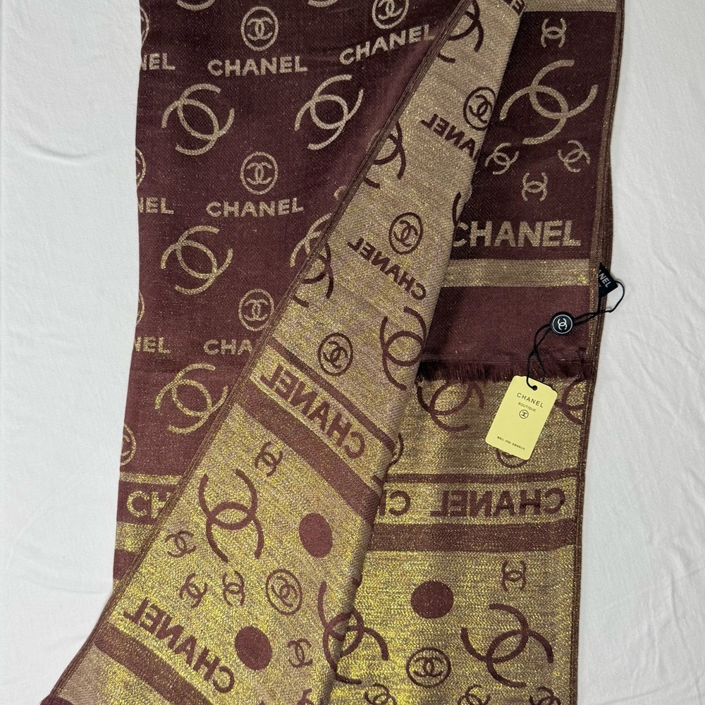 New CHANEL Boutique XL Wrap Shawl Cashmere CC logo Gold and Brown Scarf